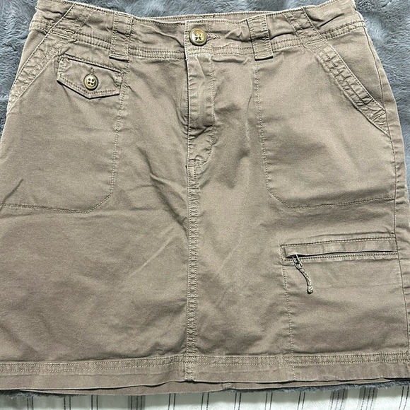Skort, with multiple pockets - Picture 1 of 4